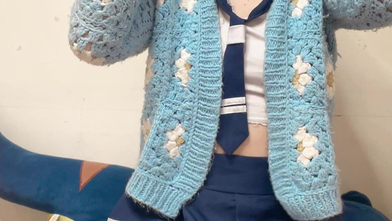 sweethanajapanese: Hana Wear College Girl Cosplay do jej nowego dnia pracy...