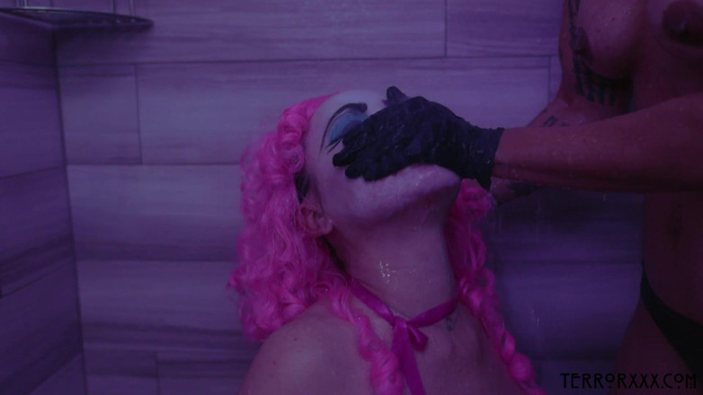 TerrorXXX: Noční klaun šlapka představuje Dana Vespoli, Dana Dearmond