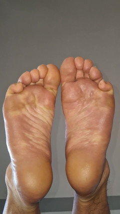 Midsouth Foot Fetish: आप अपने चेहरे और लंड पर मेरे तलवों के साथ कब तक टिके होंगे