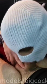 Спостерігач, твінк, стрибнув у вантажівку з далекобійником і відтрахав без презерватива