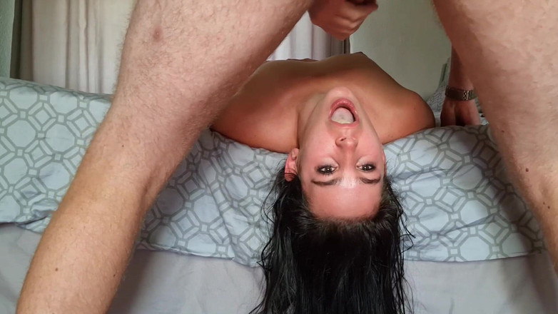 domslutfucker: 익스트림 재갈을 물리고 거꾸로 얼굴 섹스