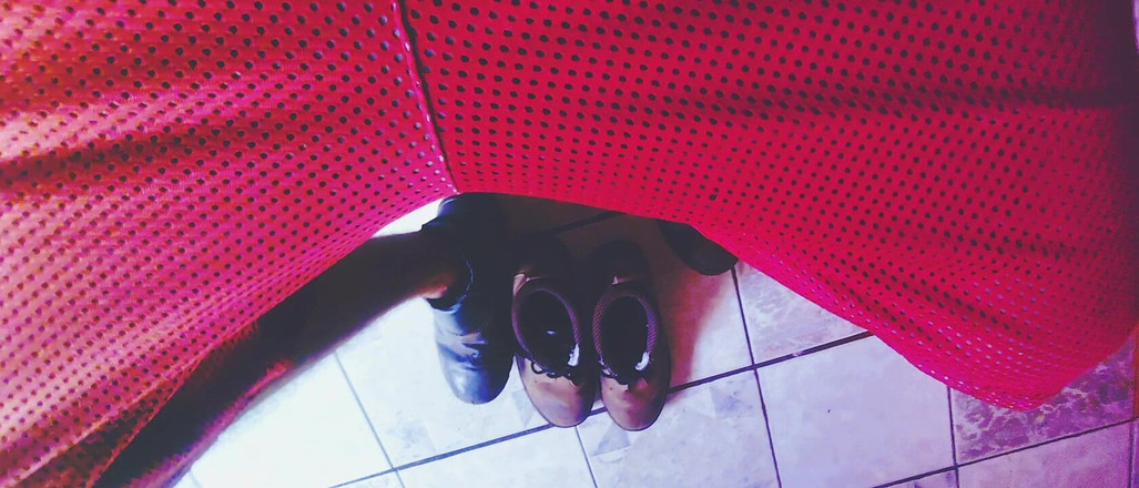 Stink HairyMale: Mettre des bottes - POV