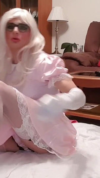 Sissy Slut - Deepthroat Training