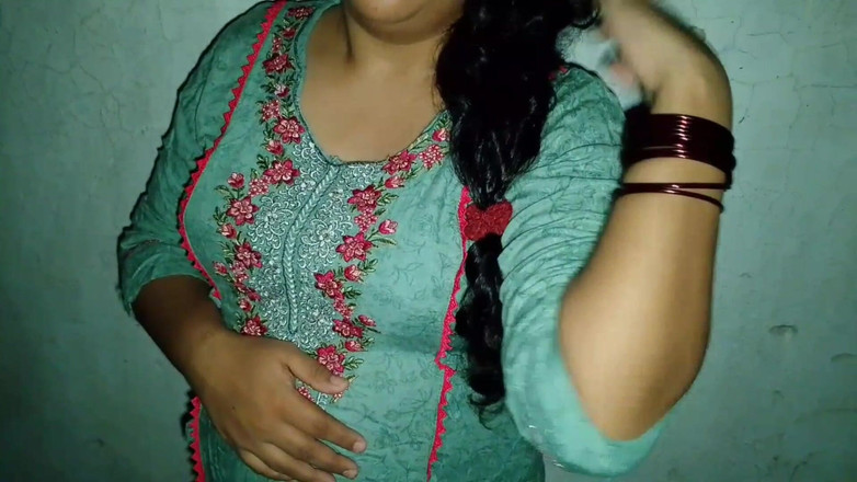 QueenbeautyQB: Индийская шлюха дези трахается