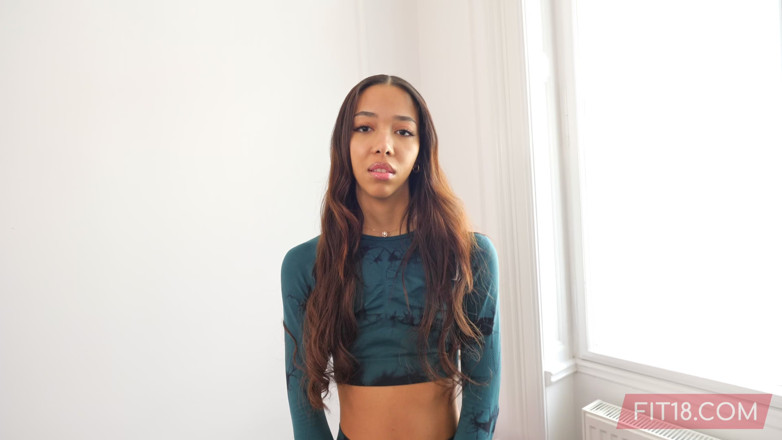 Fit 18: Tall and Skinny Light Skin Black Fashion Model Lia Lin...