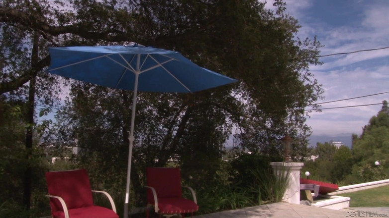 Out Of The Family: Fuori dal clan: va bene lei è mia suocera con Coralyn...