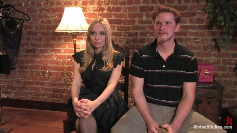 Divine Bitches by Kink: Un pervertito ladro di mutandine dominato, umiliato, il cazzo stuzzicato...