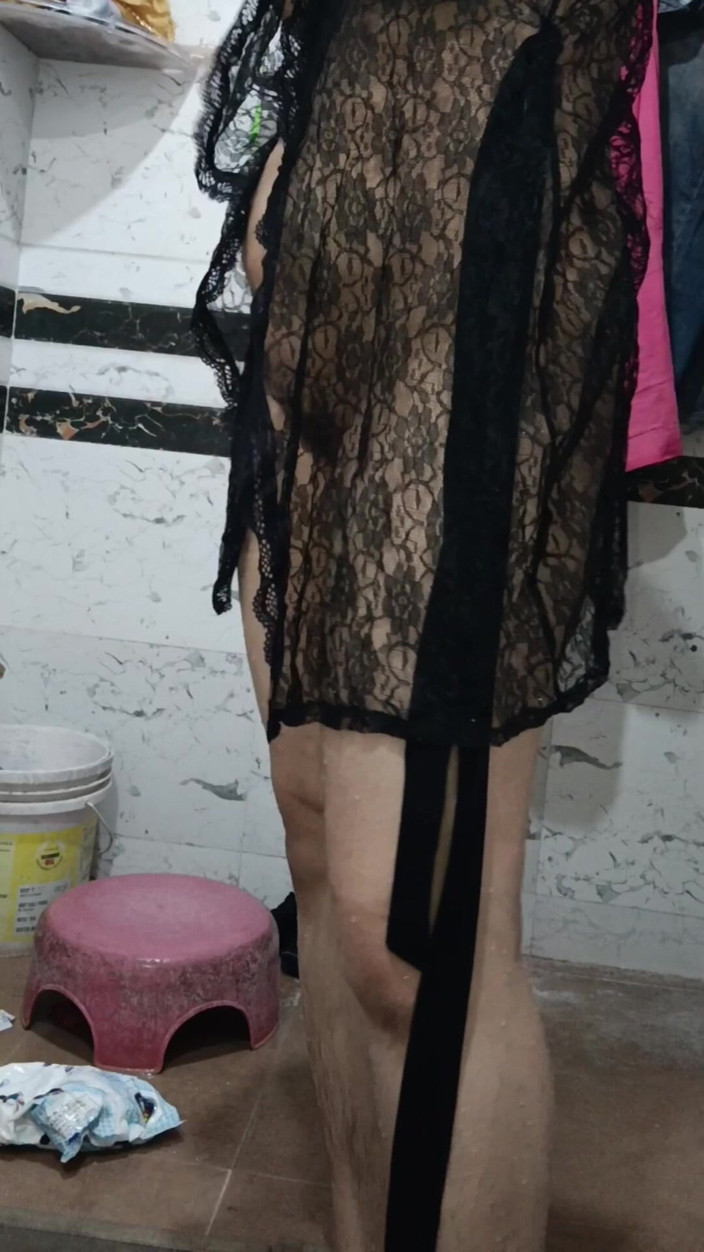Priyahot77: Priya bhabi boyalı lengir gösterisi olmadan