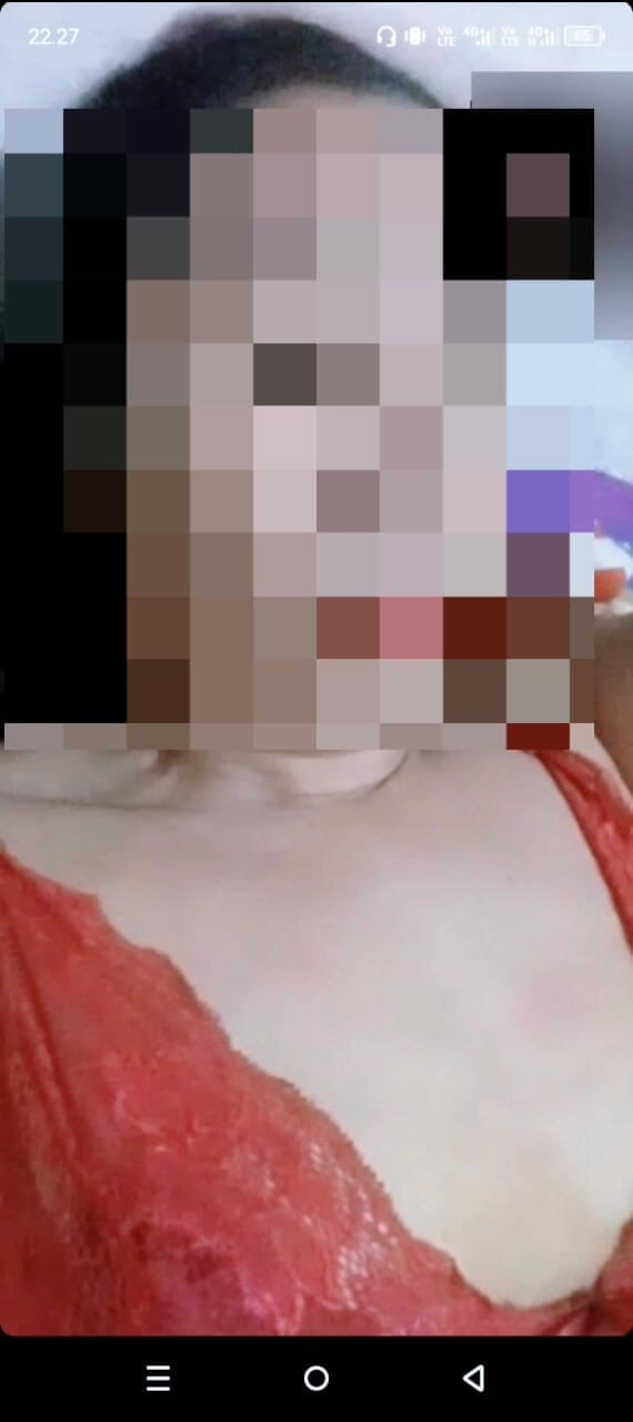 Astriana88: "मुझे इसकी उम्मीद नहीं थी! पड़ोसी की पत्नी ने शरारती कुलपति को भेजा जबकि उसका पति दूर था - धुंधला चेहरा लेकिन हॉट शरीर!"