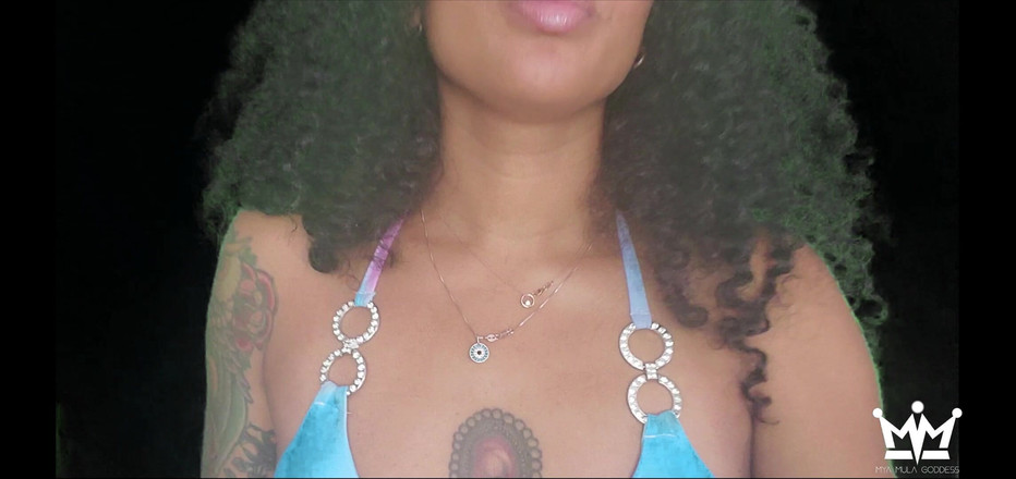 My Amula Goddess: Non ami solo le mie labbra?