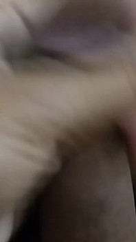 Yarak emiyor üvey baba ve üvey oğlu sikişiyor