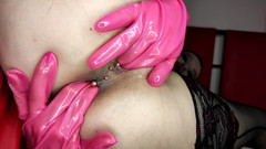 Princess18_: Hluboký fisting s růžovými latexovými rukavicemi