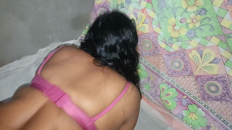 Nisha kajal: Pas getrouwde 18-jarige Bhabhi bedroog haar man door haar ex-vriend te...