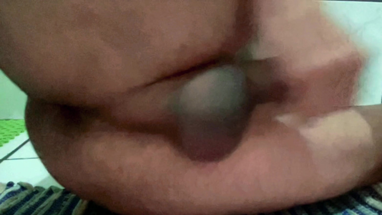 Naughty Cock: Masturbasi yang berbeda, pertama kali aku melihat diriku sendiri masturbasi...