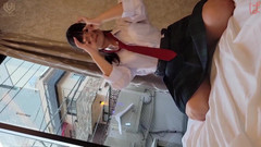 Japonica study book: Práce v obchodě s koblihami na částečný úvazek, ubytování v hotelu