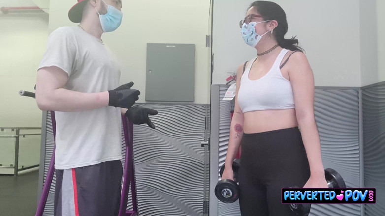 Perverted POV: Onlyfans - modelo recebe conteúdo de cara na academia