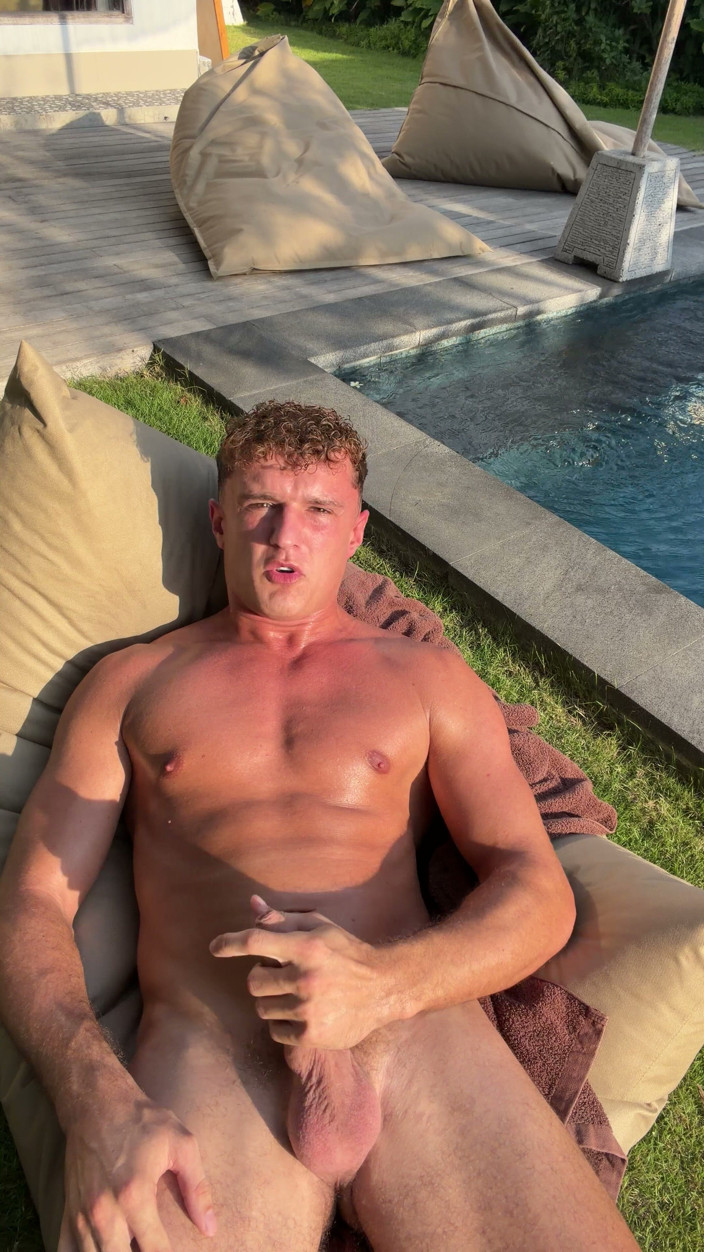Jak White: มึงเจอกูที่สระน้ําดมกางเกงในของมึง