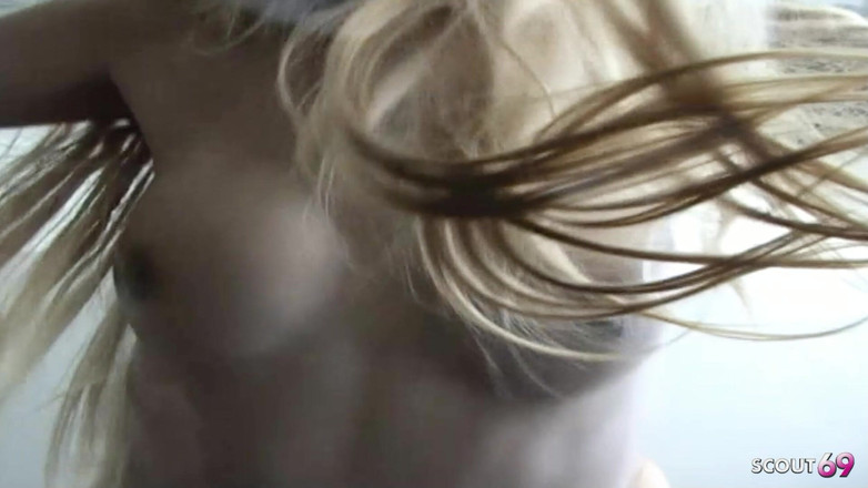 Shemale TS Collection: 쪼이는 후장 따먹히는 핫한 금발의 성전레녀