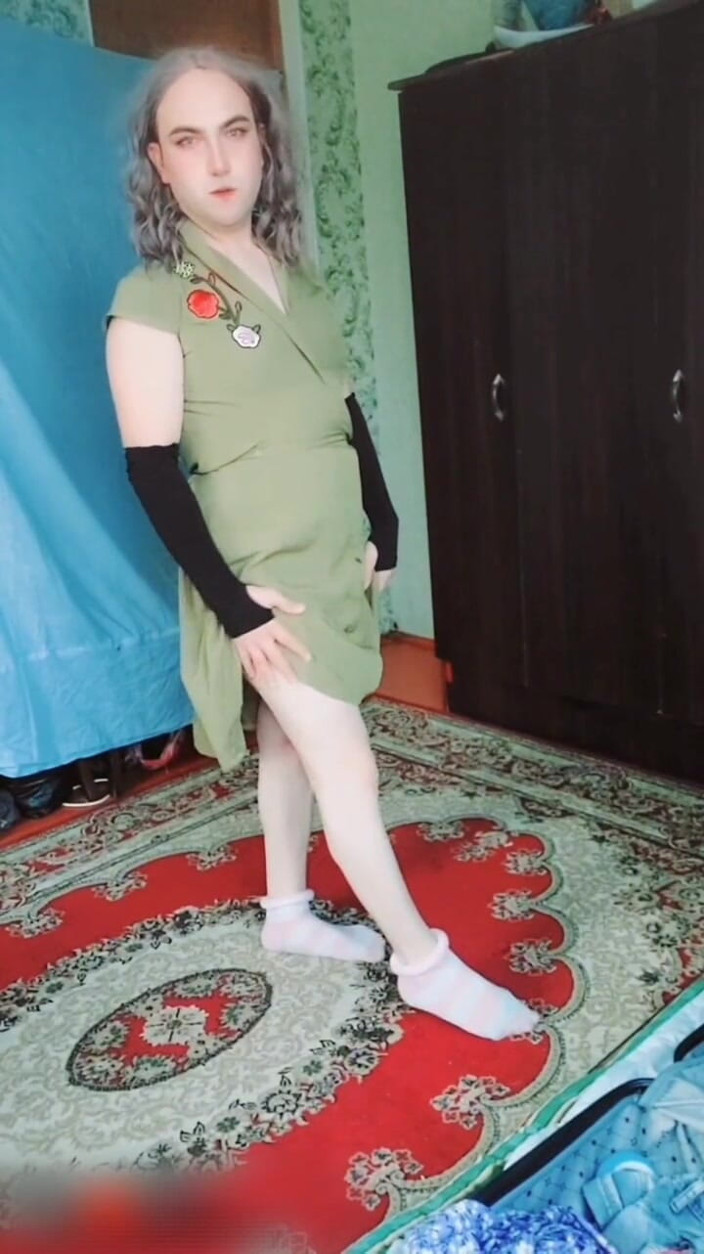 Kitty_Cross: Pantat bahenol banci crossdresser si cowok kulit putih dengan pantat...