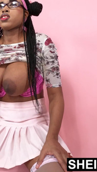 4K Awek bom gergasi-cangkerang tetek terbesar yang melampau, fetish puting erect terbesar rakaman dekat dalam stoking sheisnovember
