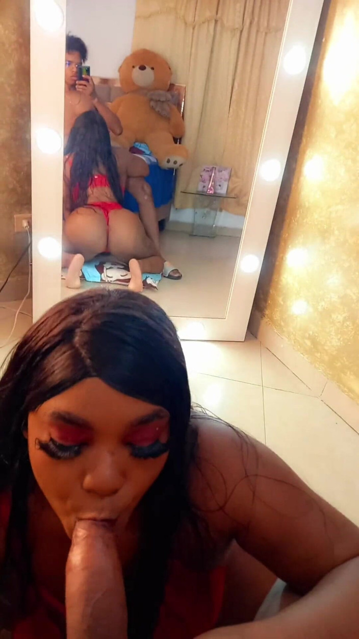 AndreaAndJean: Bubble Butt Ebony Wants to Ride My Cock, Then Take...