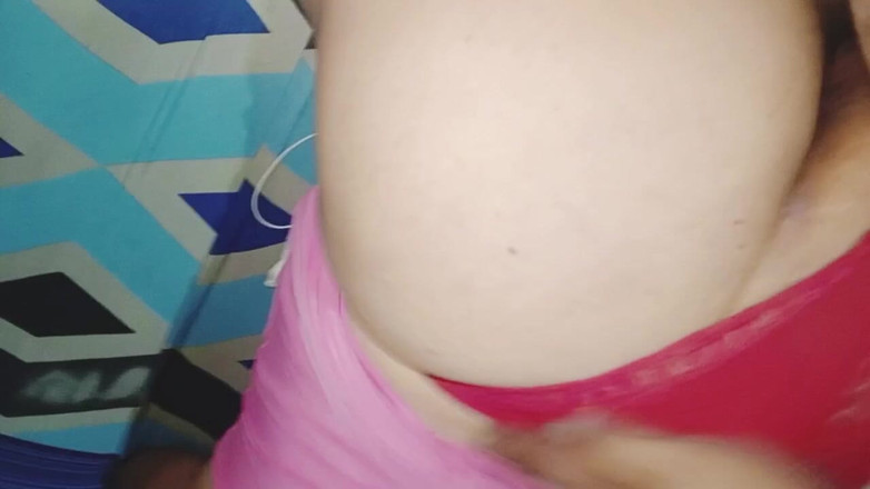 Milfta boohot: Tante seksi ini dientot gaya doggy habis-habisan sampai dia crot...