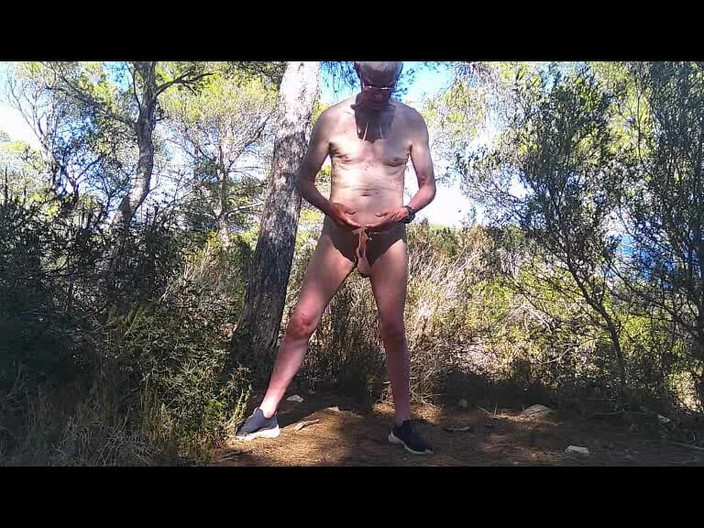 bigears: メノルカの太陽の下で裸でCumshowと