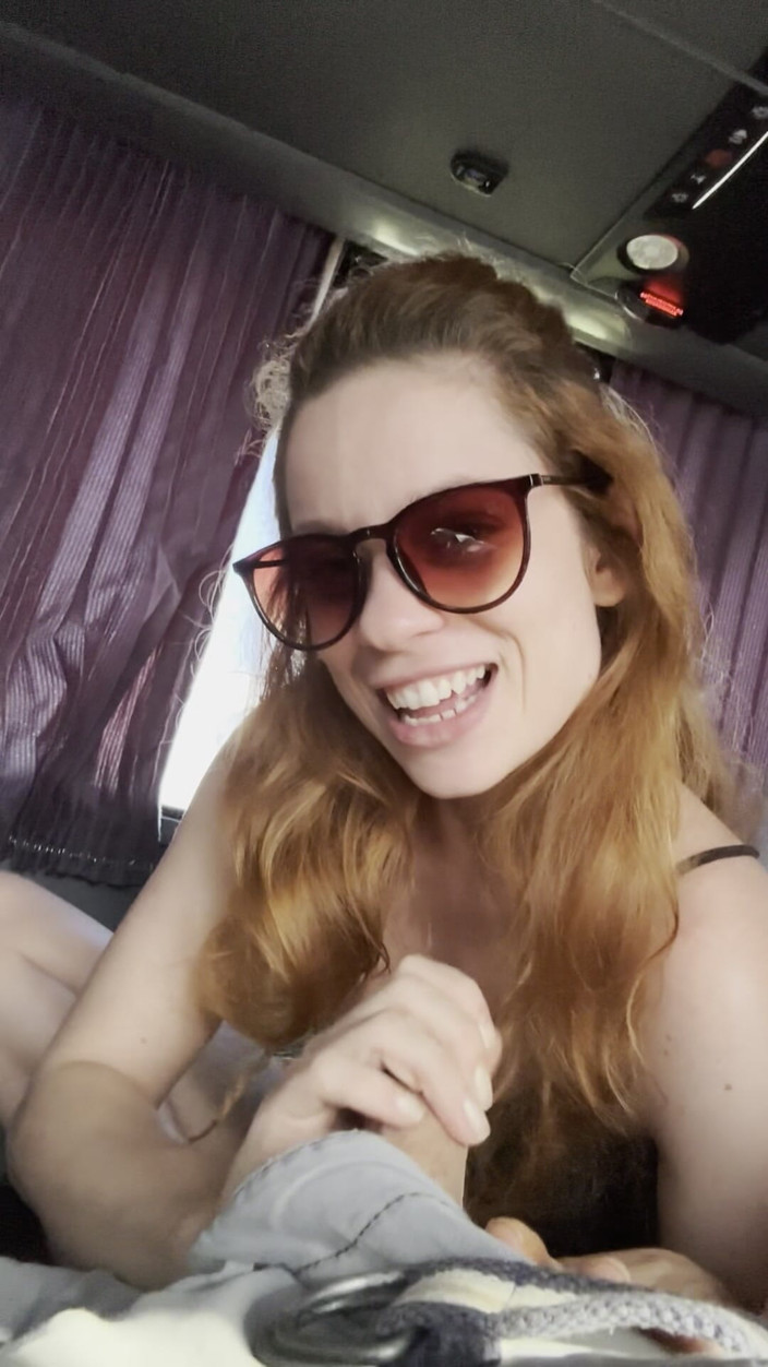 Auroraw: Traveling by Bus