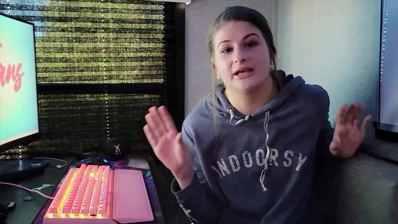 Liddy Tyler: Liddy Tyler ochutná kundičku jiné dívky na péru svého přítele