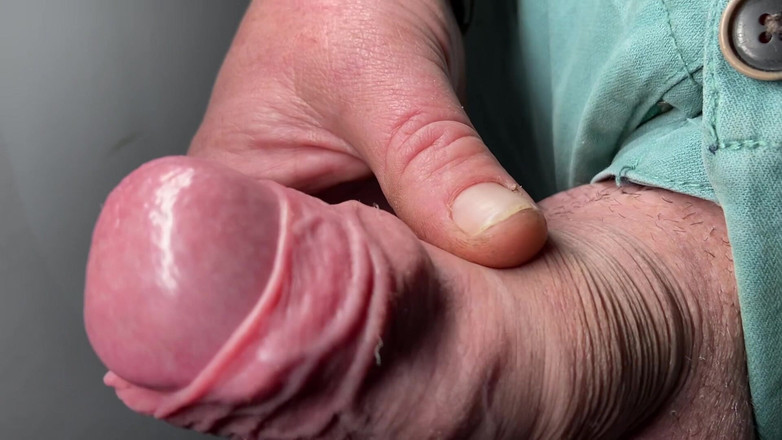 Foreskinguy: Voorhuid close-up eindigend met cumshot