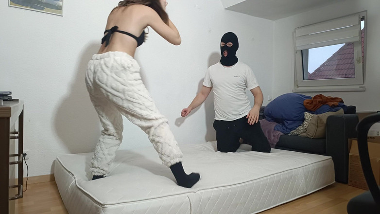 German ballsbusted: Kietelen worstelen match