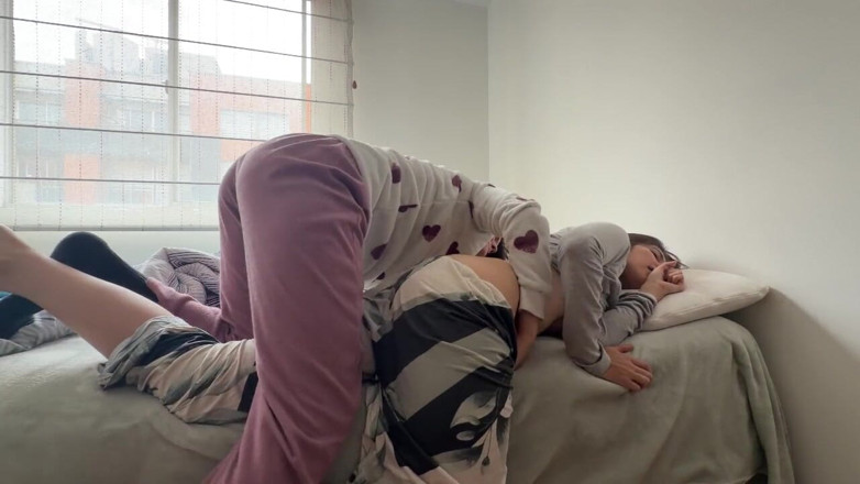 scarlettandc: Morning Sex Between Lesbians