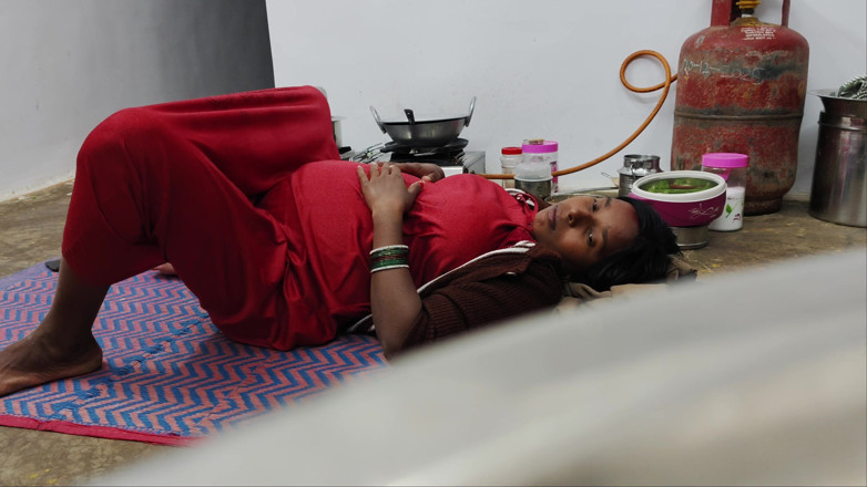 Premi pooja: Desi Aunty Today Night Sex - the Village Bhabhi Woke up...