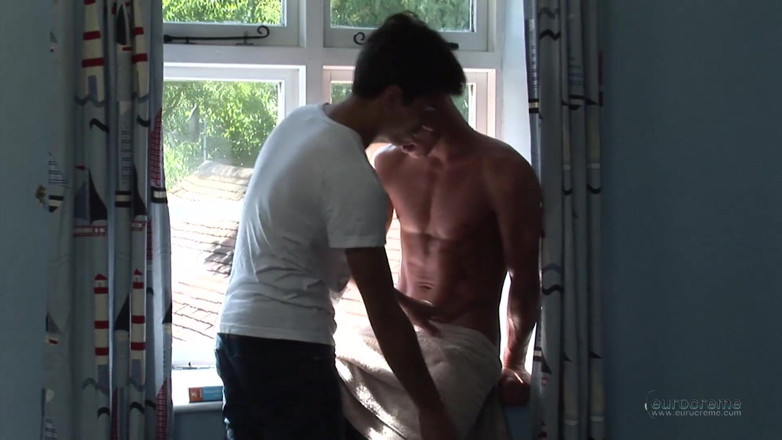 Eurocreme: Трах гетеросексуальные пареньки - Sc4 - Zac West и Лео Марко