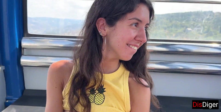 Dis Diger: Pompino rischioso su una ruota panoramica in un parco di...