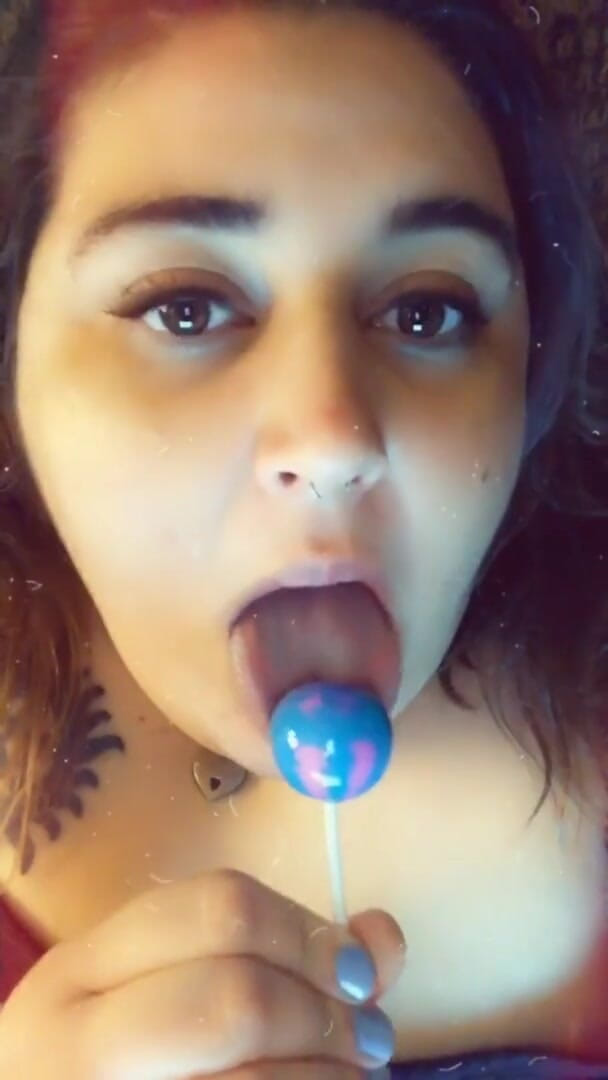 Nikki Danzig: У тебе є щось більше, що я можу смоктати, тату?