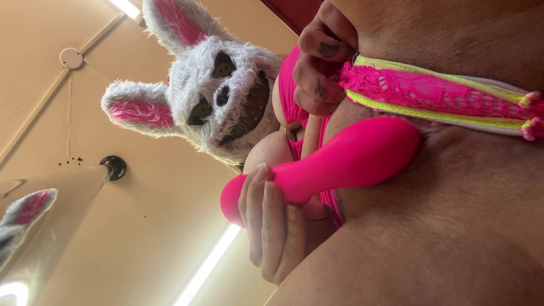 Camila Vegas: Der Dunkle Hase - Halloween-vibes