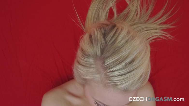 Czech Orgasm: Çek orgazmı 144: güzel genç kadın mastürbasyon yapıyor