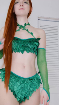 Poison Ivy Poslušná JOI
