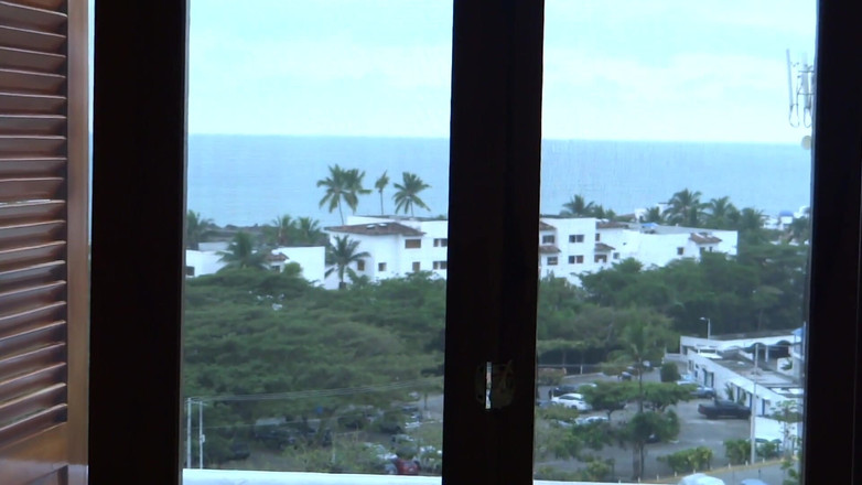 Ardientes69: Karımın üvey kız kardeşini yanında dinlenirken kaydettim, büyük dildo