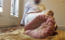 Manly foot: Кланятися молитися - намагайтеся не дивитися - коли-небудь хотіли подивитися на ноги арабського чоловіка?
