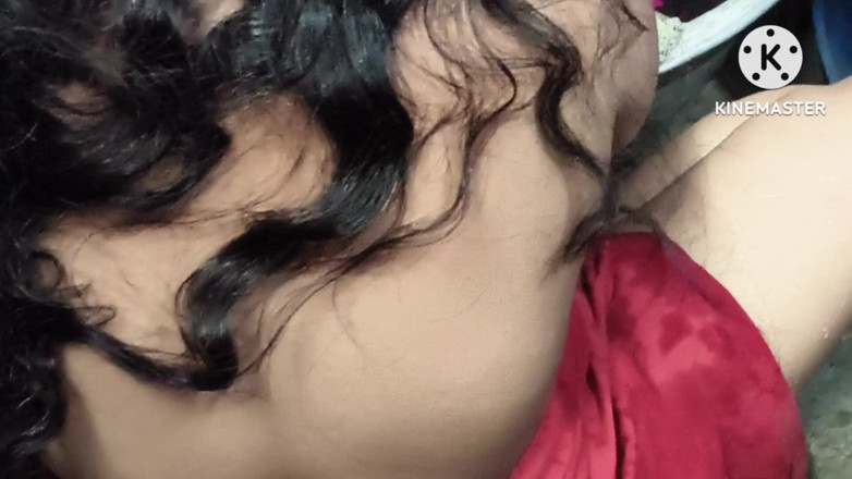 Anita yadav: Bhabhi Ji อาบน้ําในเครื่องใช้เครื่องใช้ขนาดเล็กเหมือนสาวตัวเล็ก