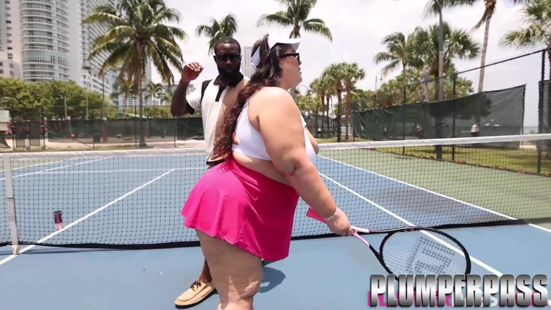 Plumper pass: Plush Plumper Luna Lark Takes BBC Balls After Tennis