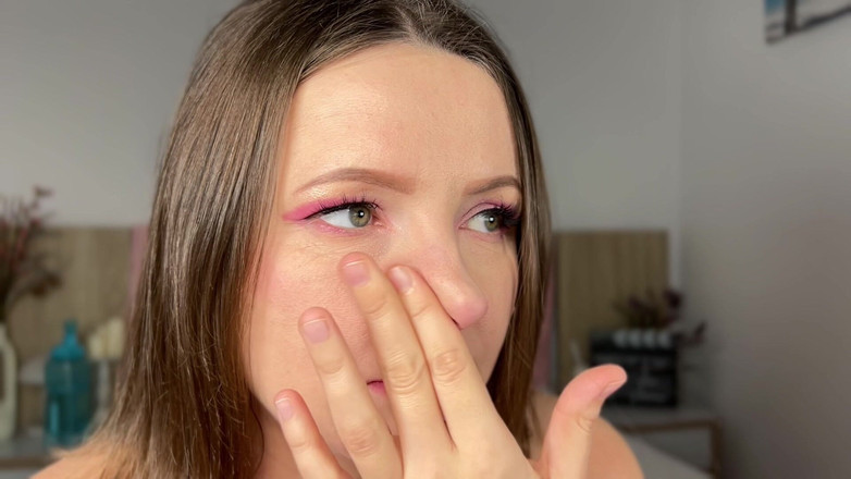 Mary Jay: Meine Nasen Jucken Macht Mich Verrückt. Auswahl Vor Der Kamera