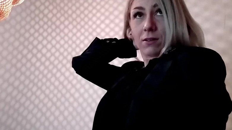 Anal stepmom: Friendly stepmom asks for cum on her face