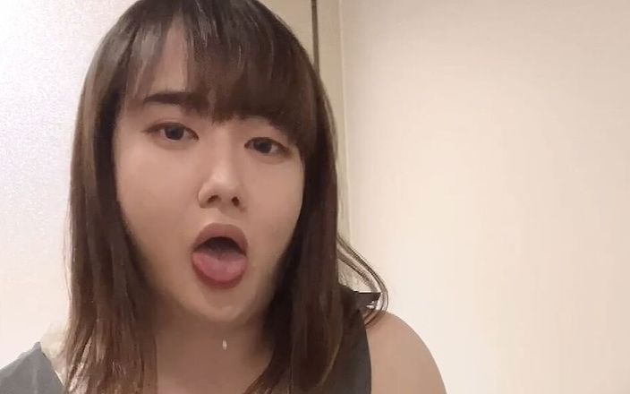 Minami&#039;s room: Pakai baju renang imut dan gunakan kamar mandi untuk masturbasi!
