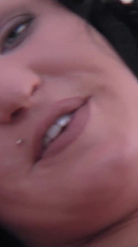 Lisa yaklaşan bir porno yıldızı mı?