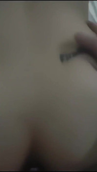 宝贝吮吸鸡巴，狗式，骑士，呻吟，射在屁股上。第2部分