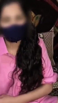 Cikgu Bio MILF yang menggoda Mengajar Pelajar Dara Cara Berkongkek