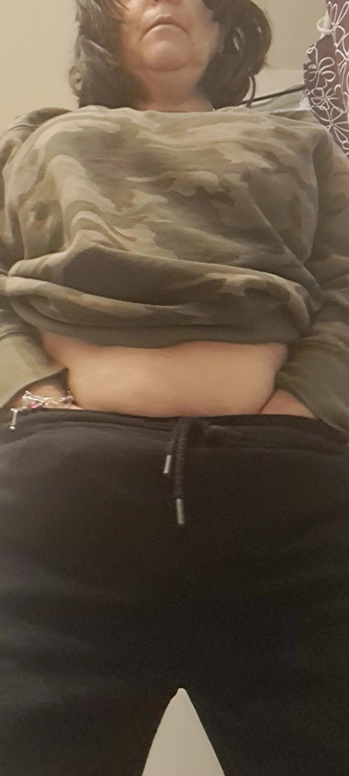 Mommy big hairy pussy: Islak Tüylü Vajina Açılışı